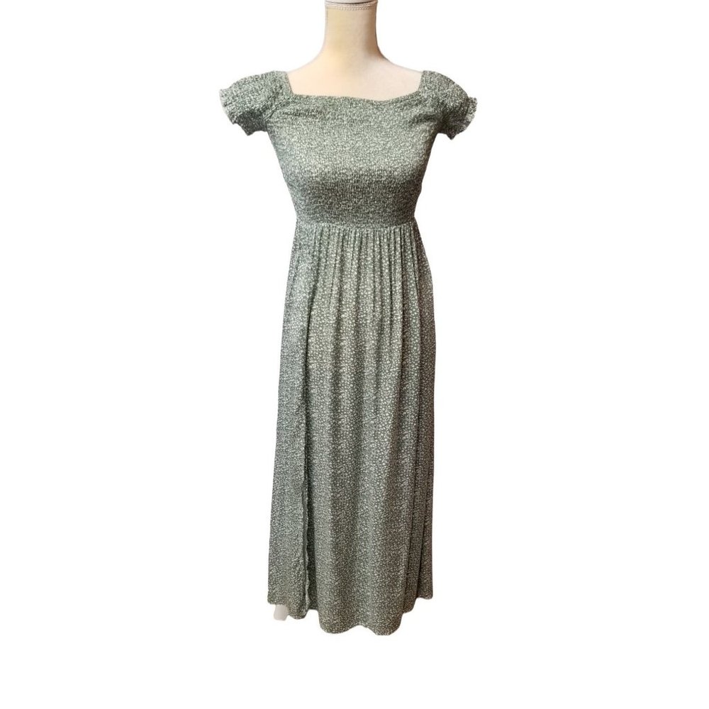 Sage & White Maxie Dress size M